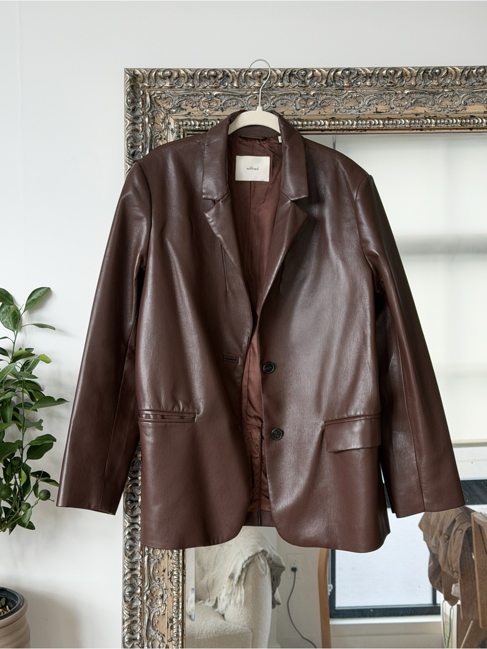 Aritzia Faux Leather Blazer / small